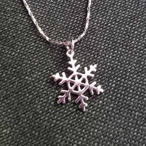 Sterling Silver Snowflake pendant